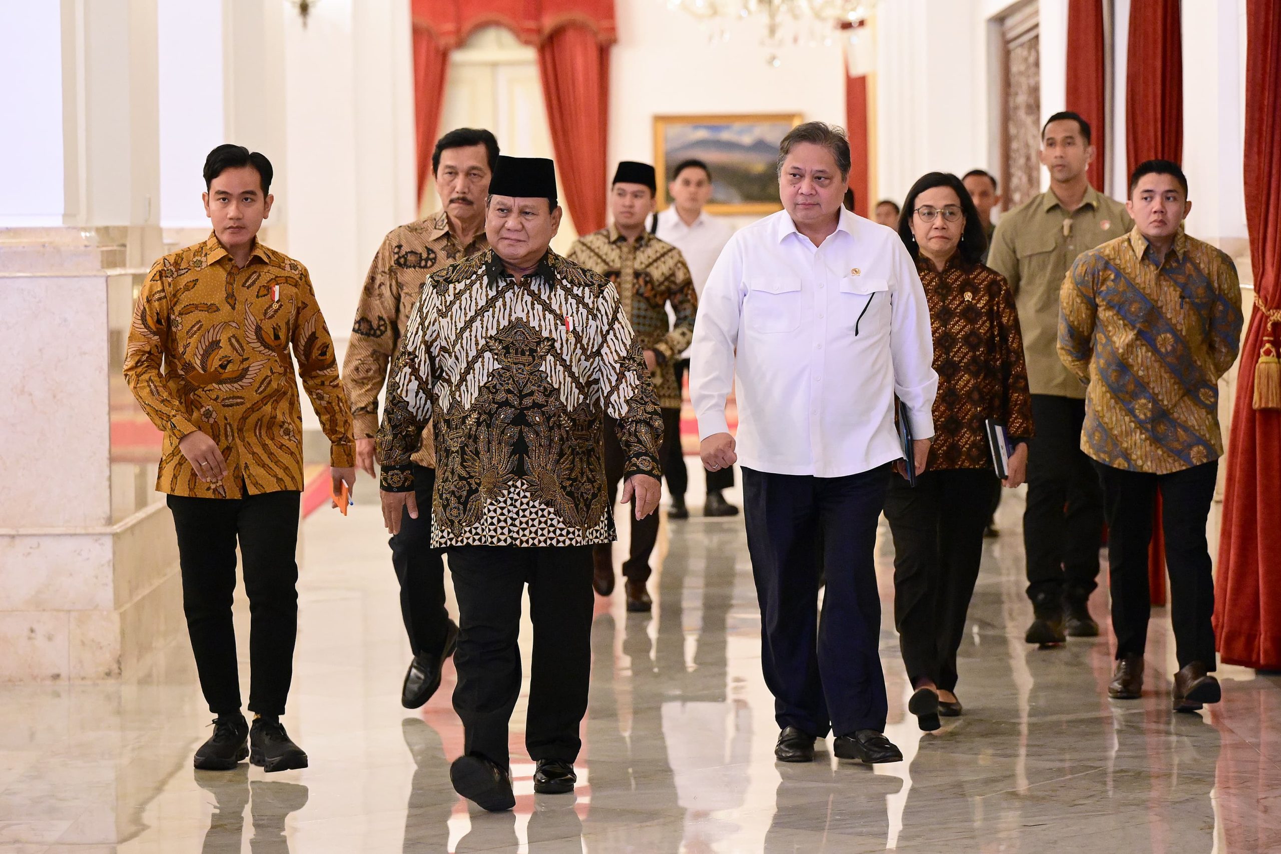 Presiden Prabowo Subianto Serahkan DIPA dan TKD Tahun Anggaran 2025 serta Luncurkan Katalog Elektronik Versi 6.0